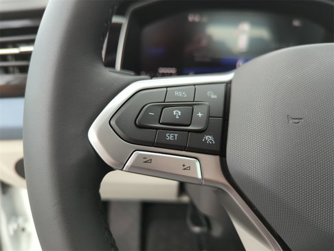New 2025 Volkswagen Jetta SE image 37