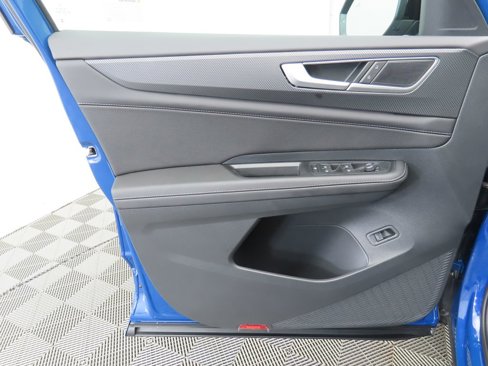 New 2026 Volkswagen Atlas Cross Sport SEL R-Line image 24