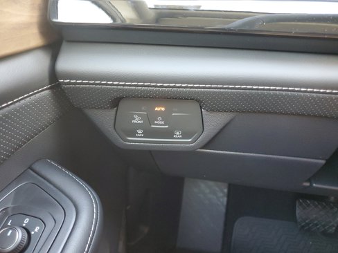 New 2026 Volkswagen Atlas SE image 22