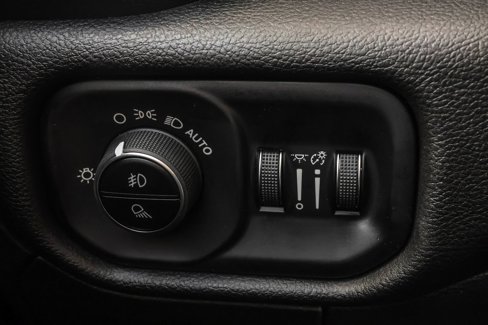 New 2026 RAM 1500 4x4 Crew Cab image 26
