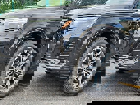 New 2025 Audi Q7 2.0T Premium image 8