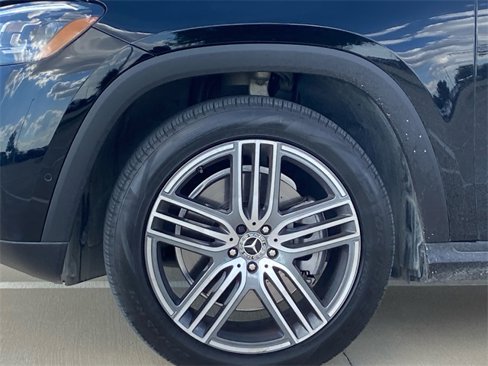 Used 2025 Mercedes-Benz GLS 450 4MATIC image 5