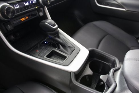 Used 2021 Toyota RAV4 XLE Premium image 13