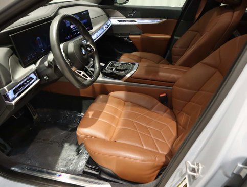 Used 2023 BMW 760i xDrive w/ Parking Assistance Package image 24