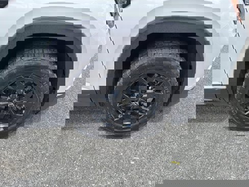 Used 2024 Volkswagen Atlas Peak Edition SEL image 12