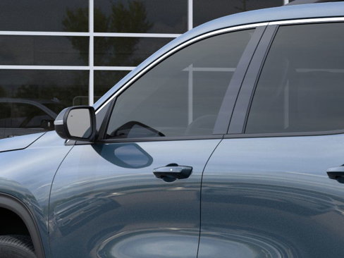 New 2026 Chevrolet Traverse LT image 12