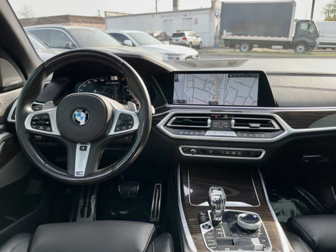 Used 2021 BMW X7 M50i image 19