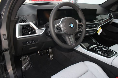 New 2026 BMW X5 xDrive40i w/ M Sport Package image 4