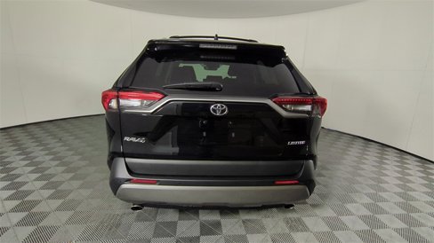 Used 2025 Toyota RAV4 Limited image 5