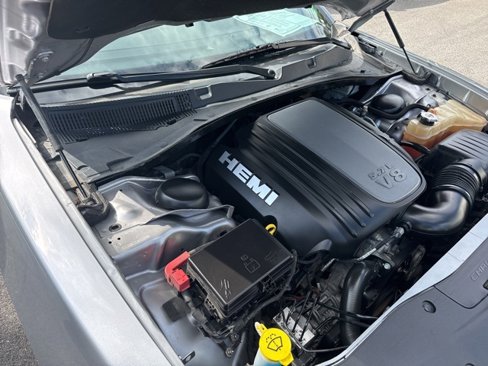 Used 2018 Dodge Charger R/T image 10