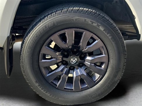 Used 2023 Toyota Tacoma Limited image 8