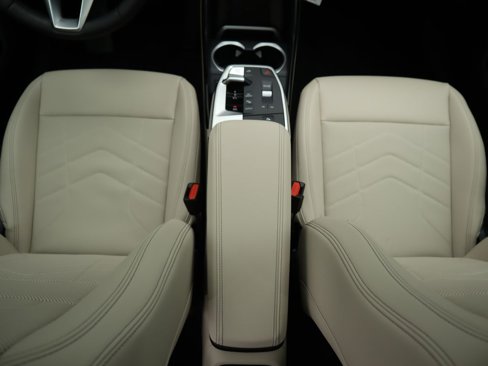 Used 2025 BMW X1 xDrive28i w/ Convenience Package image 18