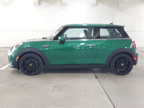 Certified 2024 MINI Cooper SE image 8