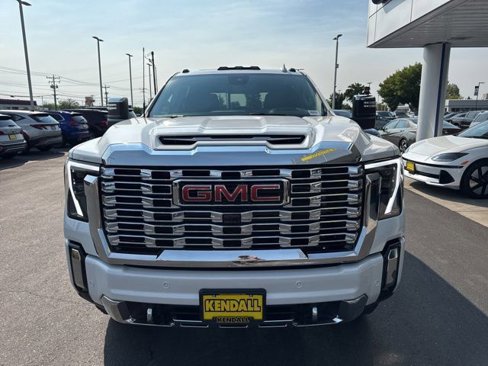 Used 2024 GMC Sierra 3500 Denali w/ Denali Reserve Package image 4