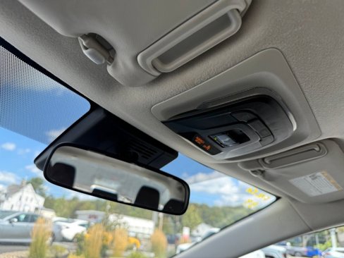 Used 2024 Toyota Corolla LE image 35