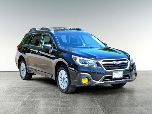 Used 2018 Subaru Outback 2.5i image 1