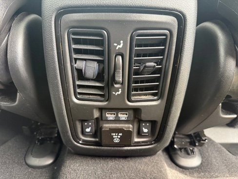 Used 2023 Dodge Durango GT image 29