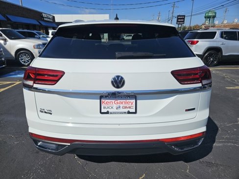 Used 2022 Volkswagen Atlas Cross Sport SE image 5