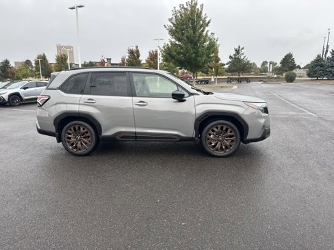New 2025 Subaru Forester Touring image 2
