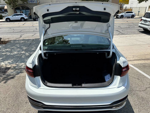 Used 2024 Volkswagen Jetta SEL image 37