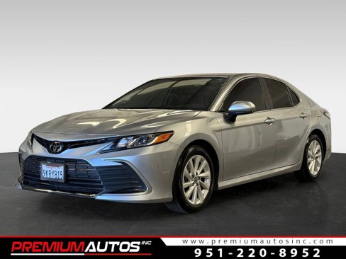 Used 2024 Toyota Camry LE image 1