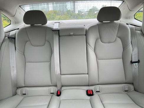 Certified 2025 Volvo S90 B6 Plus image 28