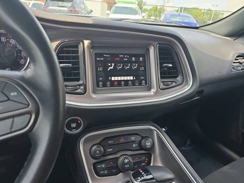 Used 2021 Dodge Challenger SXT image 24