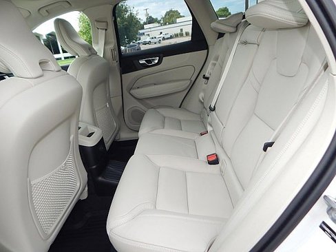 New 2026 Volvo XC60 T8 Ultra w/ Protection Package Premier image 13
