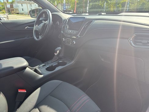 Used 2022 Chevrolet Equinox RS w/ Infotainment Package image 19