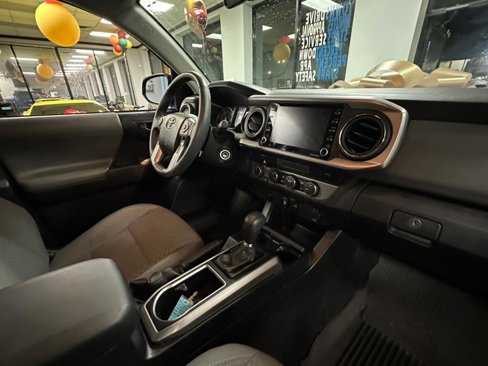 Used 2022 Toyota Tacoma SR5 image 38