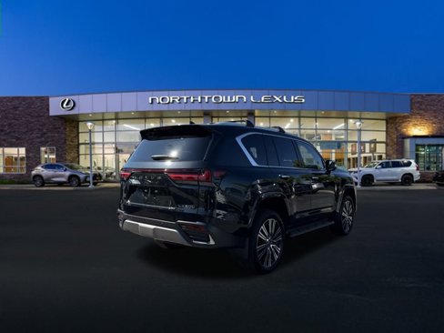 Used 2023 Lexus LX 600 4WD w/ Luxury Package image 23