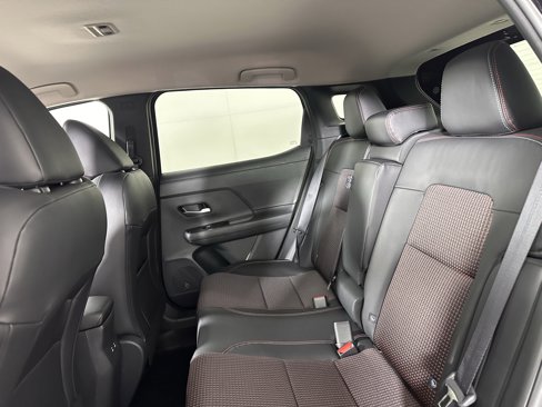 New 2026 Nissan Kicks SR image 13