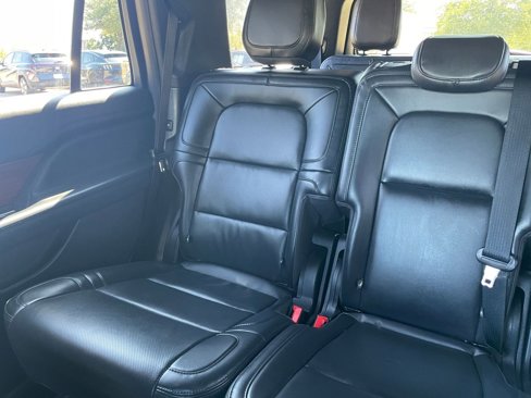 Used 2024 Lincoln Navigator Premiere image 39