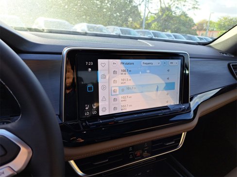 New 2025 Volkswagen Atlas Cross Sport SE image 9