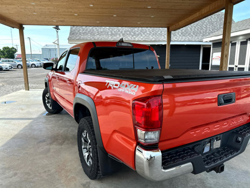 Used 2017 Toyota Tacoma TRD Off-Road image 13