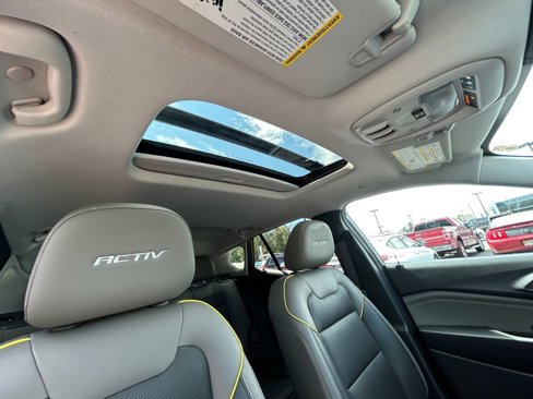 Used 2024 Chevrolet Trax ACTIV w/ Sunroof Package image 27
