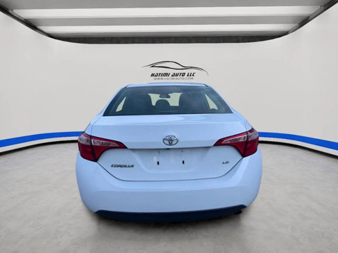 Used 2018 Toyota Corolla LE image 4