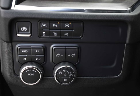 New 2026 Chevrolet Suburban LT w/ Comfort Package image 22