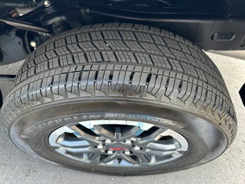 Certified 2025 Toyota Tacoma TRD Sport image 27