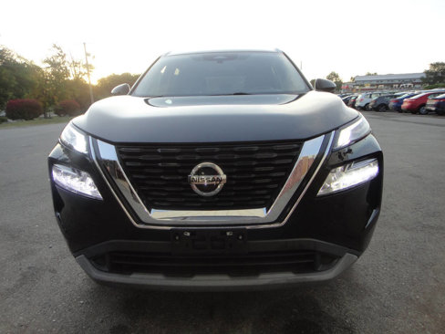 Used 2021 Nissan Rogue SV w/ Premium Package image 2