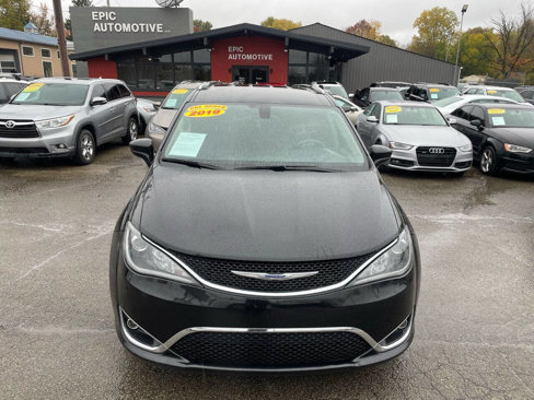 Used 2019 Chrysler Pacifica Touring-L image 12