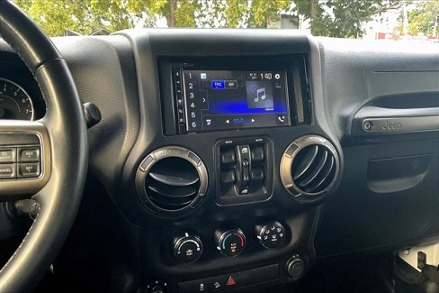 Used 2018 Jeep Wrangler Unlimited Sport image 6