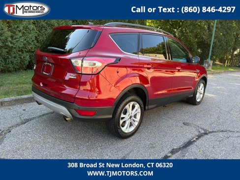 Used 2017 Ford Escape SE w/ Equipment Group 201A image 7