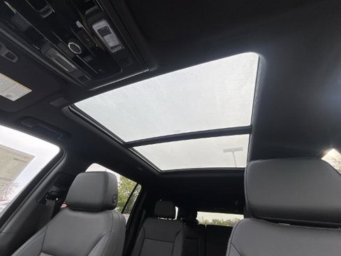 New 2026 Chevrolet Suburban Z71 image 55