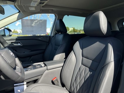 New 2026 Nissan Rogue Platinum w/ Platinum Premium Package image 13