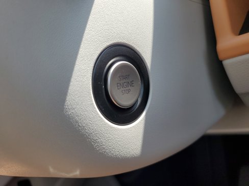 New 2025 Volkswagen ID. Buzz Pro S Plus image 29