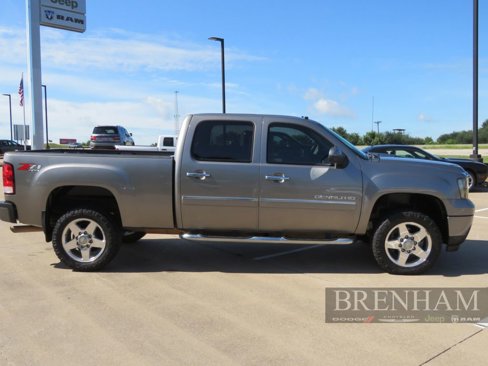 Used 2012 GMC Sierra 2500 Denali w/ Suspension Package, Off-Road image 7