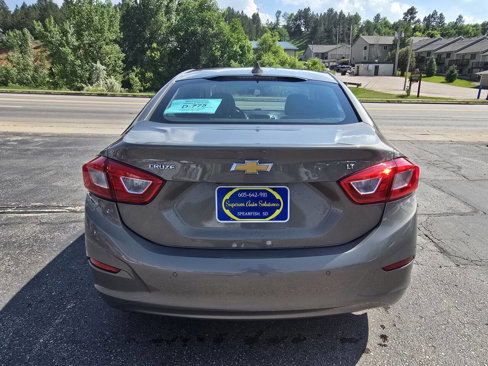 Used 2018 Chevrolet Cruze LT w/ Convenience Package image 4