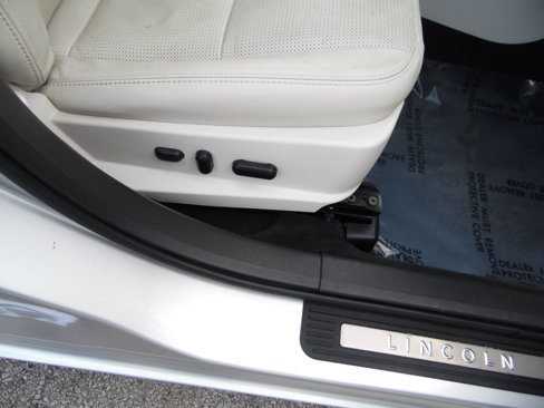 Used 2012 Lincoln MKZ AWD image 16