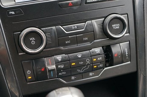 Used 2019 Ford Explorer XLT w/ Equipment Group 201A image 21